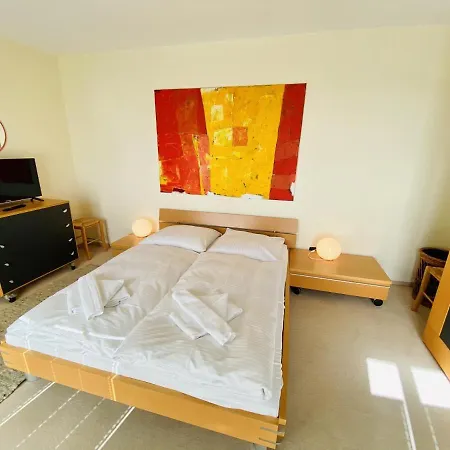 Georgine Apartment